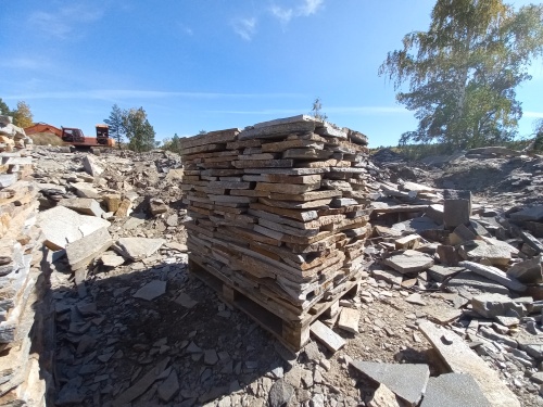 Плитняк златолит серебристый для мощения на бетон купить в Белебее