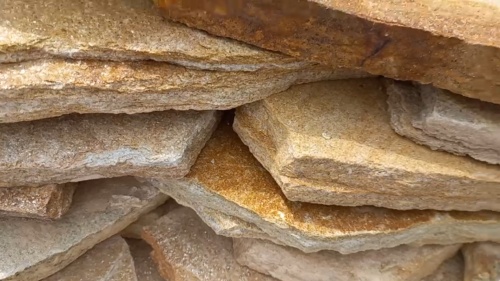 Плитняк златолит жёлтый золотистый для отмостки купить в Белебее