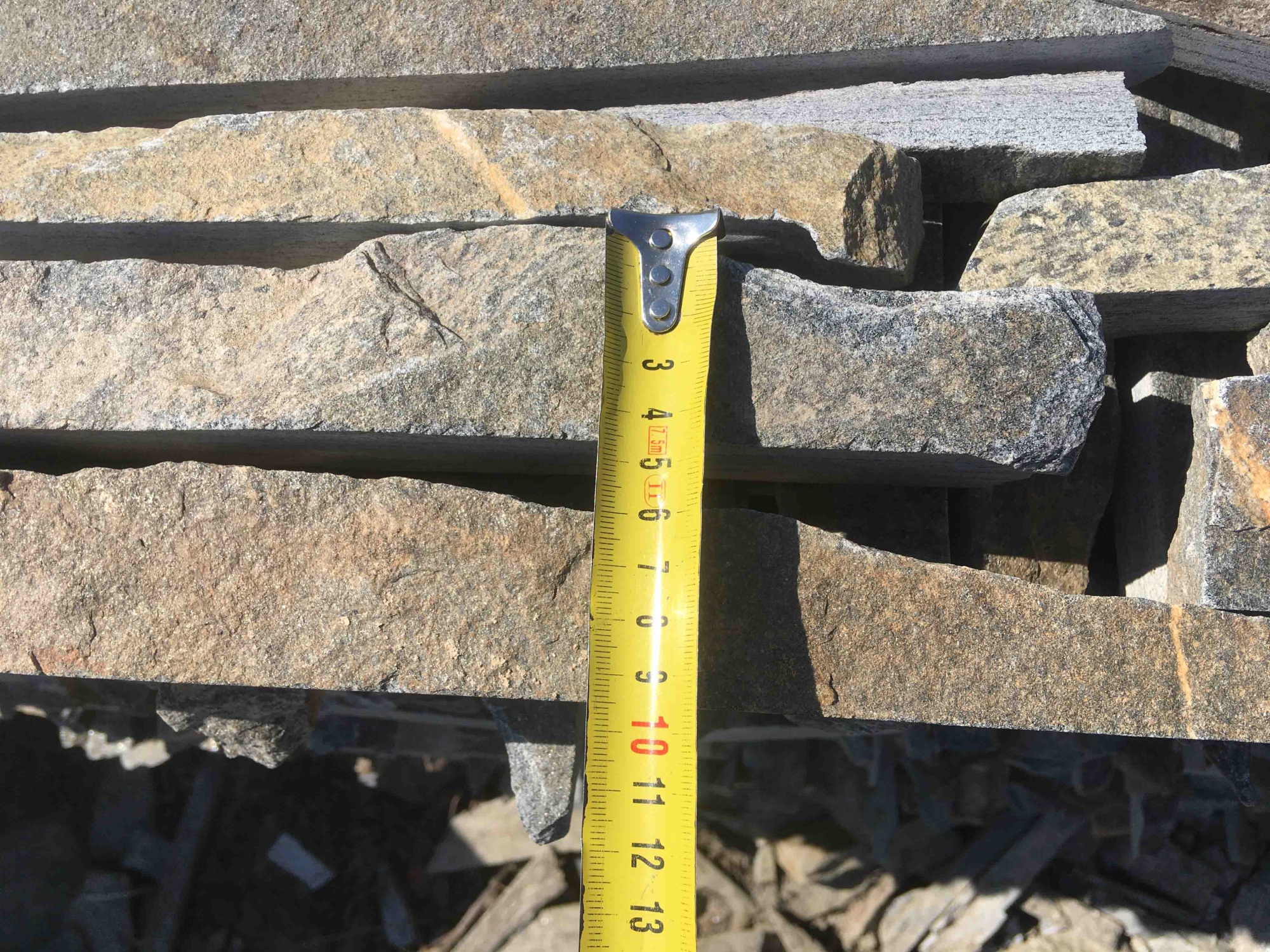 Горбушка златолит мультиколор для облицовки купить в Белебее