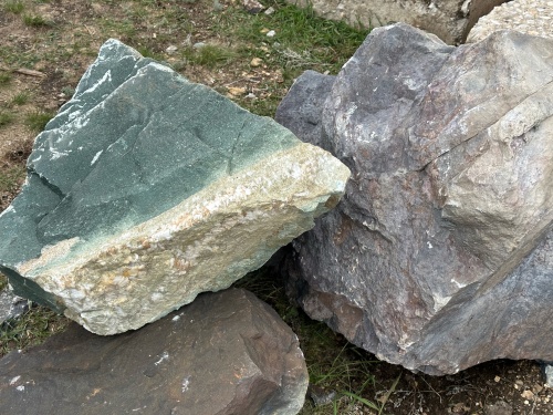 Камни для ландшафтного дизайна зелёные 10-60 килограмм купить в Белебее