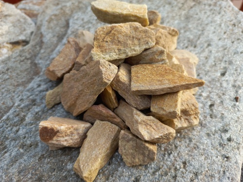 Златолит жёлтый декоративная каменная крошка купить в Белебее