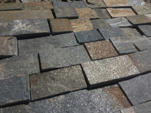 Плитка пилёная златолит Уральский для цоколя, отмостки купить в Белебее