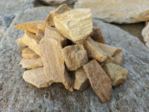 Златолит жёлтый декоративная каменная крошка купить в Белебее