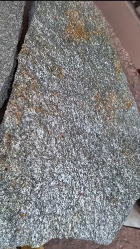 Плитняк златолит серебристый для цоколя, отмостки купить в Белебее