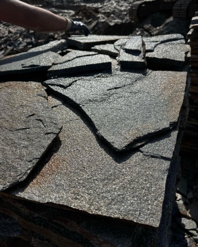 Плитняк златолит серебристый для фасада купить в Белебее